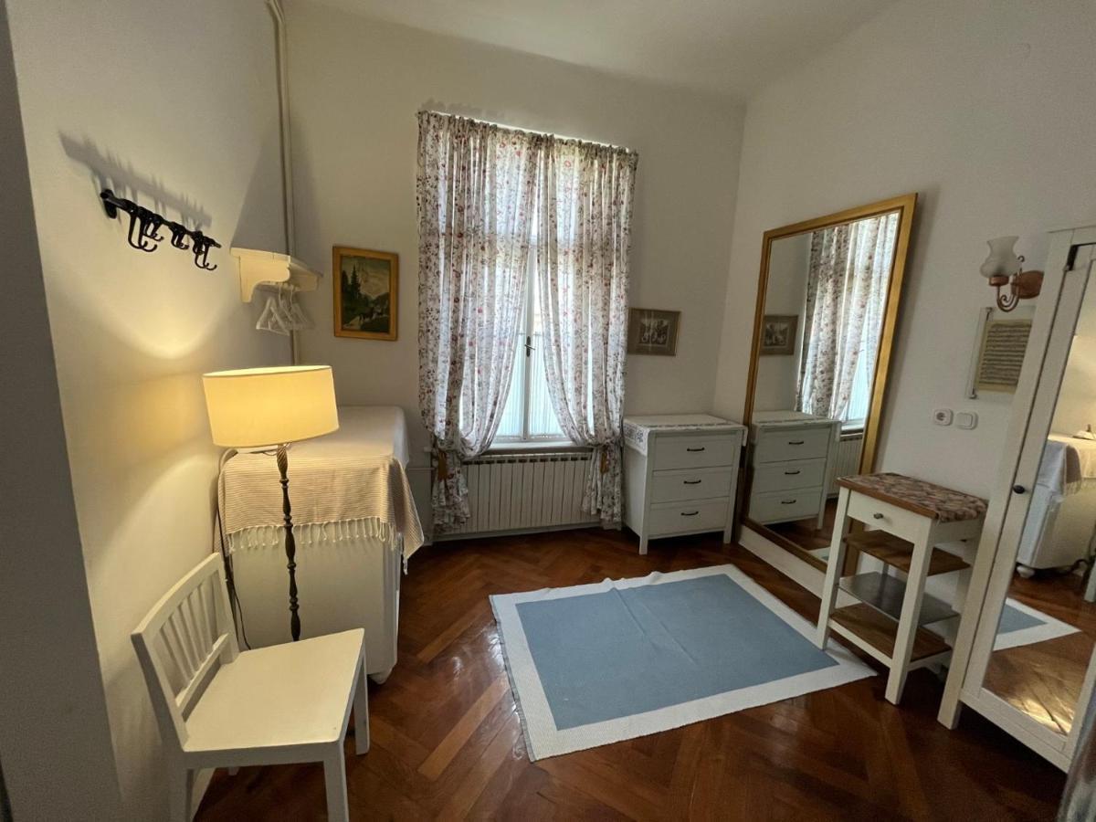Guest House Ilicki Plac Ζάγκρεμπ Εξωτερικό φωτογραφία